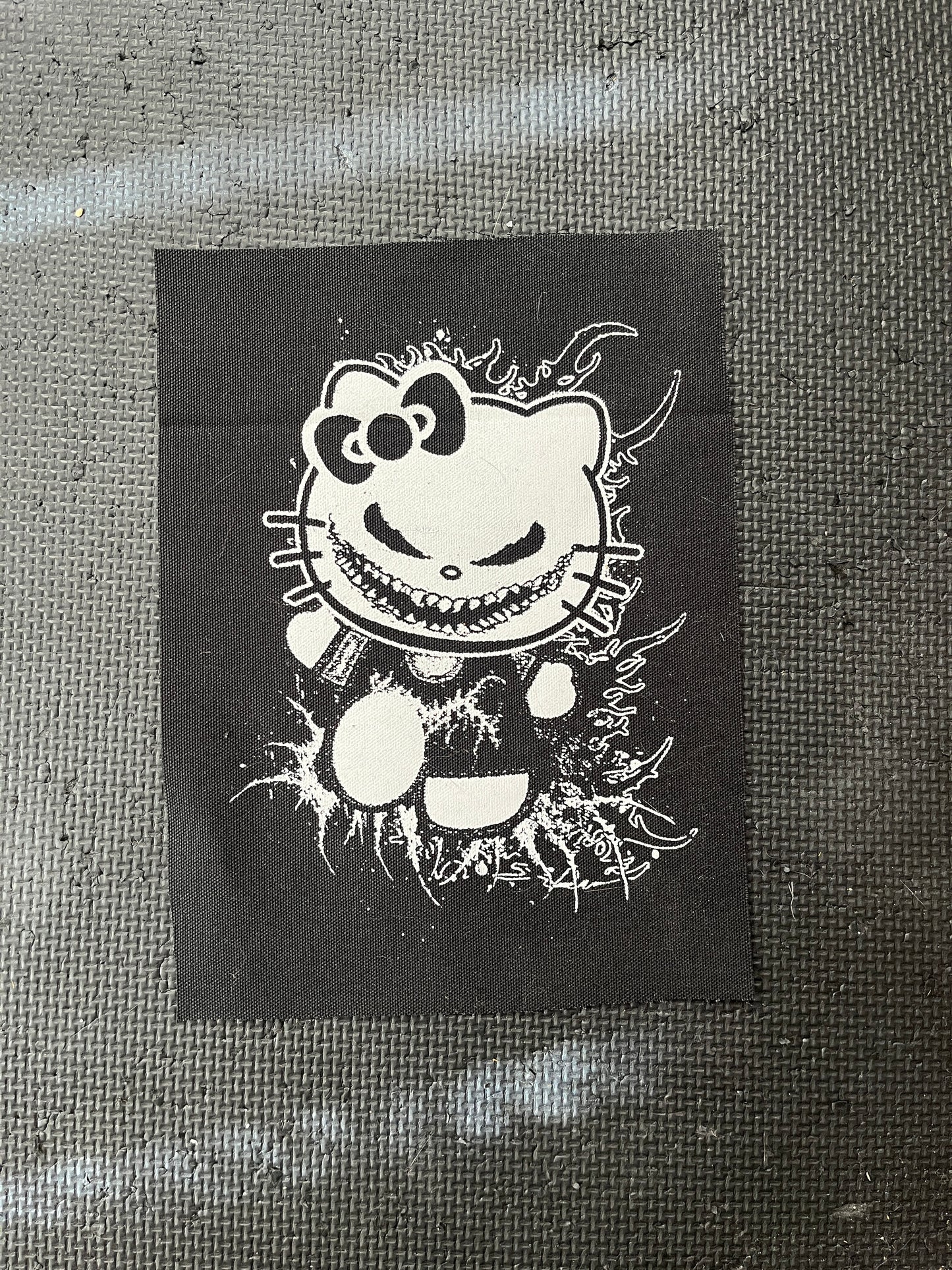 KITTY PATCH 8X11